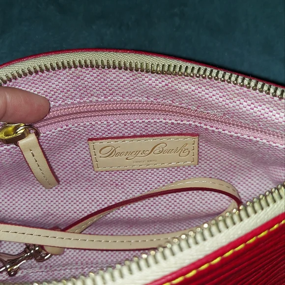 Dooney and Bourke Barrel Bag - Picture 5 of 8